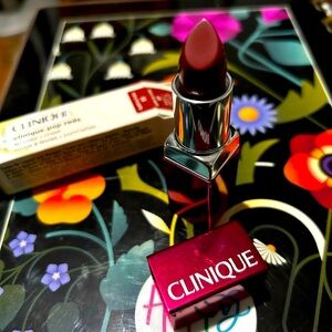 Clinique Pop of Reds Lipstick
